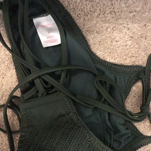 Hunter Green Bikini - Picture 5 of 5